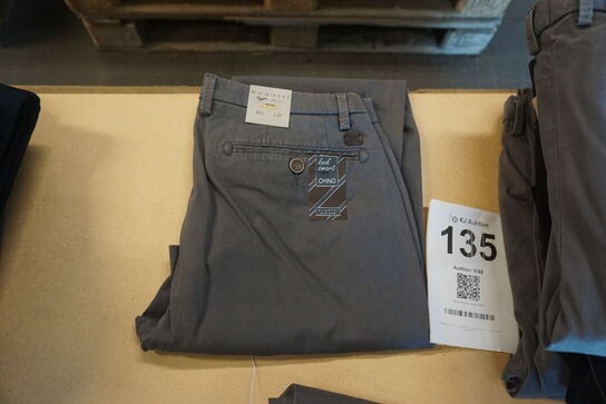 2 par bukser & 1 par shorts 