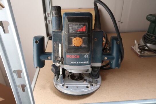 Bosch GOF 1300 ACE overfræser 