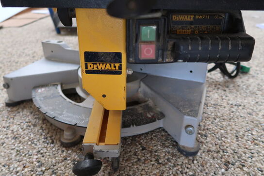 DeWalt DW711 vendbar Kap- og geringssav