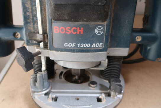 Bosch GOF 1300 ACE overfræser 