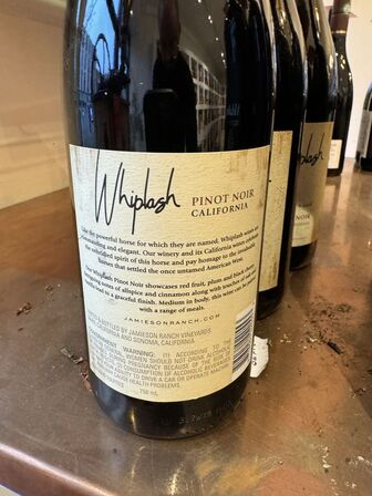 3 fl. Whiplash Pinot Noir 2018 MOMSFRI