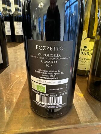 2 fl. Ugolini Valpolicella Classico Pozzetto 2017 MOMSFRI