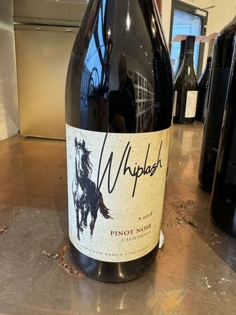 3 fl. Whiplash Pinot Noir 2018 MOMSFRI