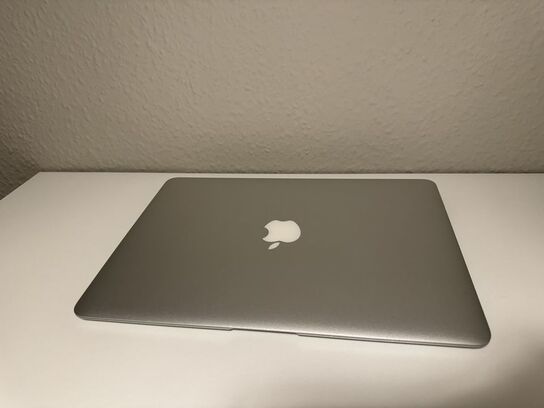 Apple MacBook Air I5-5250U 13" (Early 2015) MOMSFRI