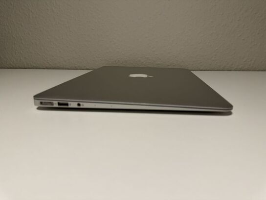 Apple MacBook Air I5-5250U 13" (Early 2015) MOMSFRI