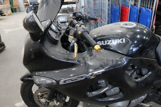 Motorcykel SUZUKI GSX 750 F (momsfri)