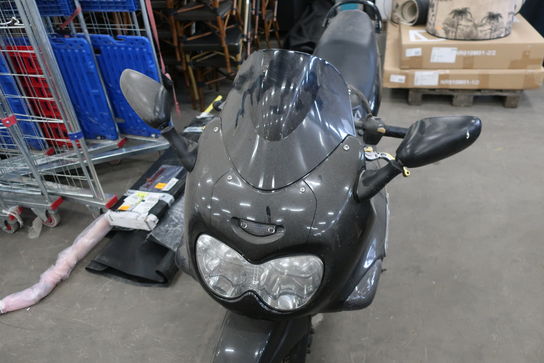 Motorcykel SUZUKI GSX 750 F (momsfri)