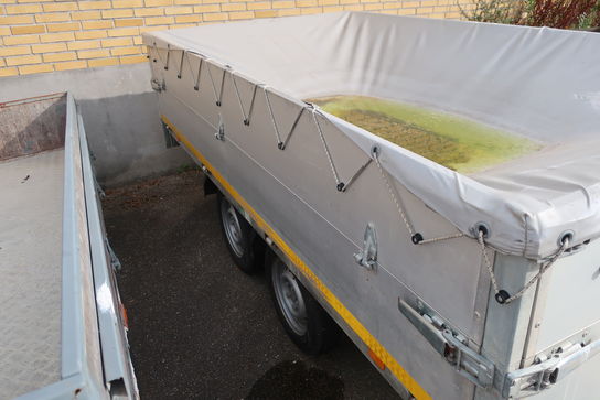 Trailer EDUARD 3116-2000