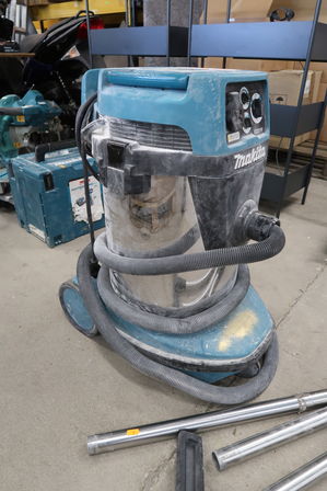 Støvsuger MAKITA VC3211H