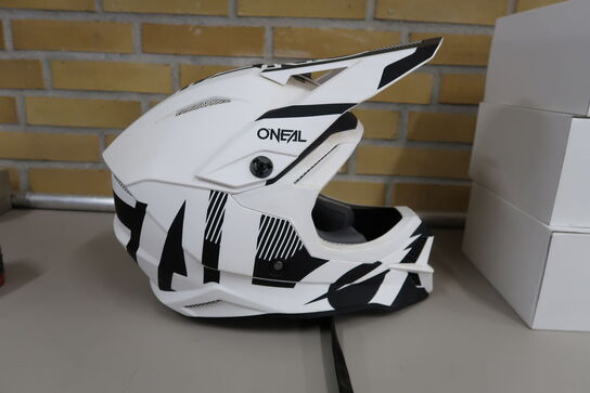 Motocross-hjelm O'NEAL Str. M-58cm (Demo) (momsfri)