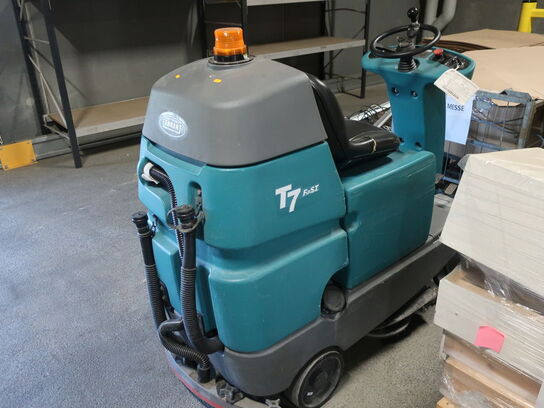 Gulvvaskemaskine TENNANT T7 FAST inkl. lader