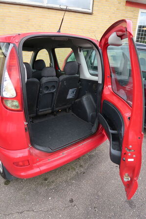 Personbil TOYOTA YARIS 1,3 Verso  (momsfri)