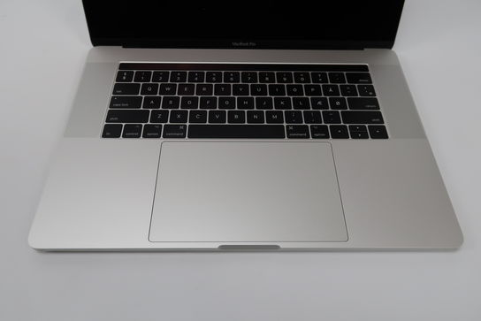 Macbook Pro 2017 15" i7 7920HQ 3,1 Ghz  (Mid 2017)