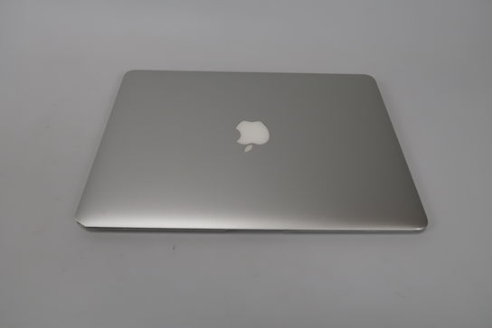 Macbook Air 2015 13.3" i5 5250U 1,6 Ghz (Early 2015)