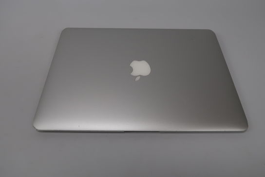 Macbook Air 2015 13.3" i5 5250U 1,6 Ghz (Early 2015)