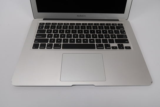 Macbook Air 2015 13.3" i5 5250U 1,6 Ghz (Early 2015)