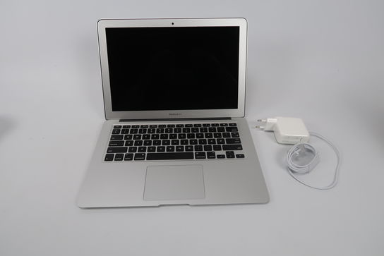 Macbook Air 2015 13.3" i5 5250U 1,6 Ghz (Early 2015)