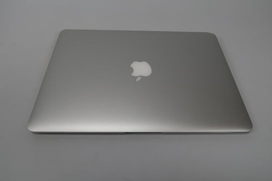 Macbook Air 2015 13.3" i5 5250U 1,6 Ghz (Early 2015)