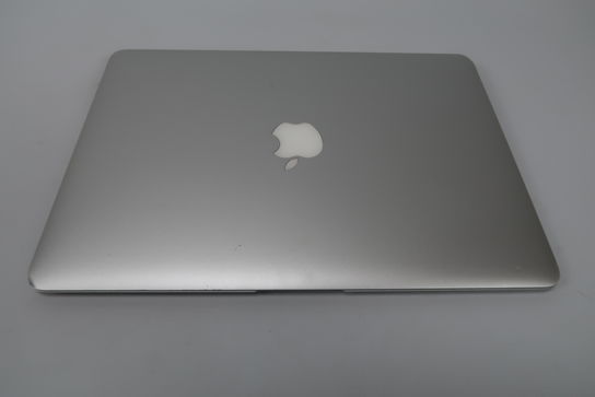 Macbook Air 2015 13.3" i5 5250U 1,6 Ghz (Early 2015)