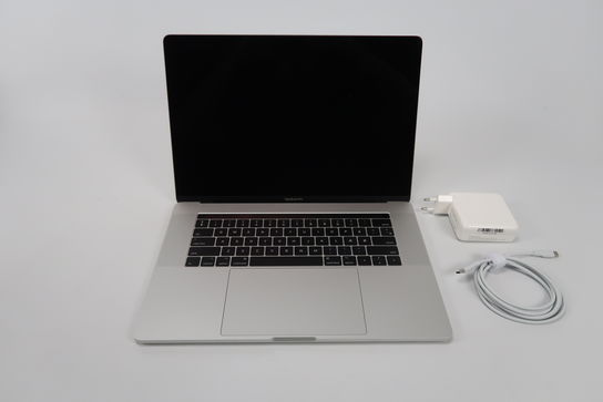 Macbook Pro 2017 15" i7 7920HQ 3,1 Ghz  (Mid 2017)