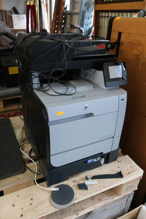 Printer HP COLOR LASERJET PRO MFP M476NW