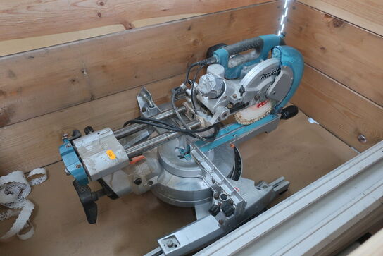 Kap-/geringssav MAKITA LS0815FL med bord