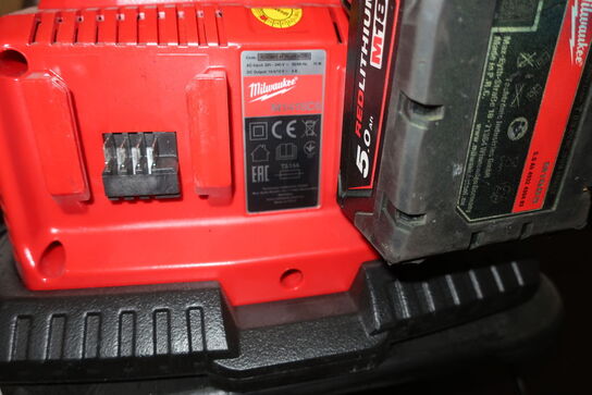 2 stk. ladere MILWAUKEE M1418C6, M18 DFC med 6 stk. batterier 