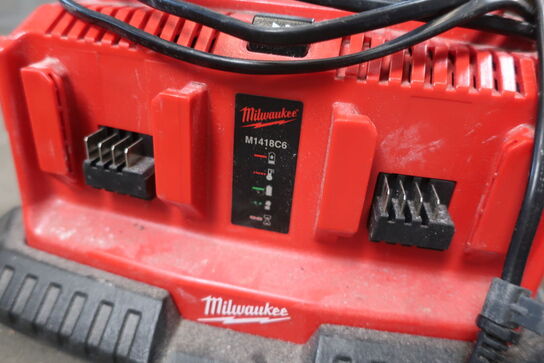 Lader MILWAUKEE M1418C6 med 1 stk. batteri 