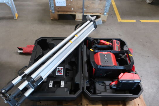 Rotationslaser MILWAUKEE M18 RLOH600 med batteri, lader, styring m.m.