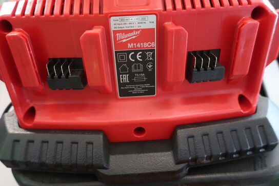 2 stk. ladere MILWAUKEE M1418C6, M18 DFC med 4 stk. batterier 