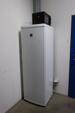 Køleskab ZANUSSI ZRA40100WA