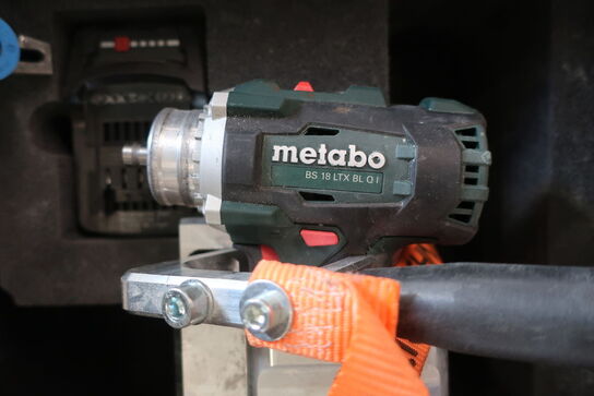 Akku bore/skruemaskine METABO BS 18 LTX BL Q I, med 