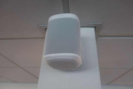 Trådløshøjtaler SONOS One Gen 2 med vægbeslag