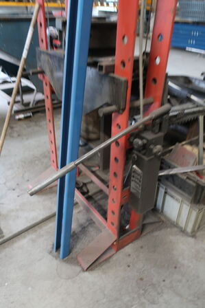 Hydraulisk presse APAC 30 ton