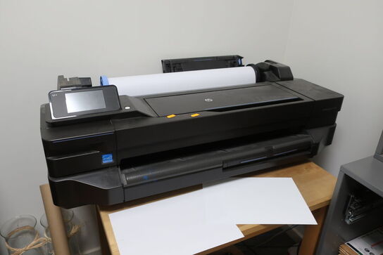 Storformatsprinter HP DesignJet T120 samt toner og bord