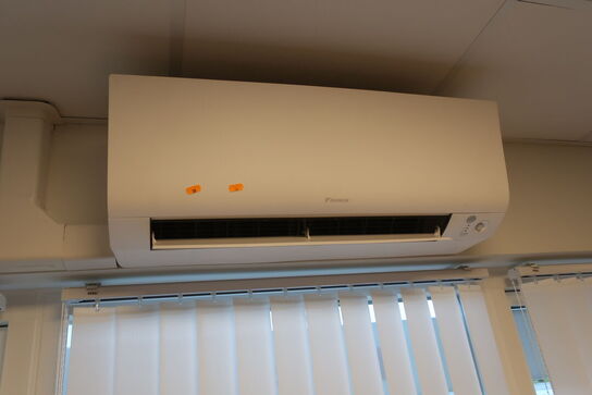 2 stk. aircondition DAIKIN samt udeenhed DAIKIN R32 Multi Inverter