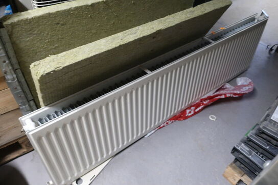 2 stk. paller med airconditionenheder PANASONIC U-4LE2E8 samt radiator