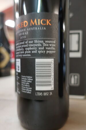 7 fl. rødvin SHIRAZ CROOKED MICK