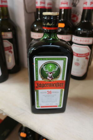 6 fl. likør JÄGERMEISTER 70 cl.