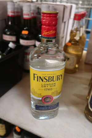 6 fl. gin FINSBURY LONDON DRY GIN 70 cl.