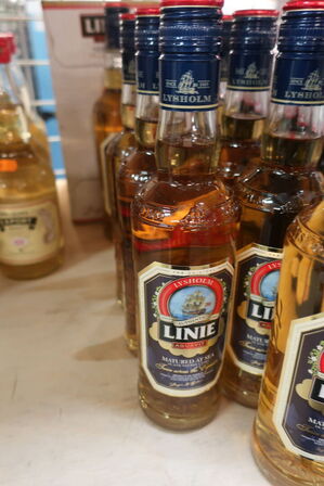 7 fl. snaps LINIE AKVAVIT 50 cl.