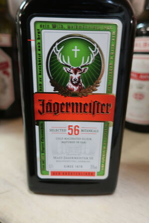 6 fl. likør JÄGERMEISTER 70 cl.