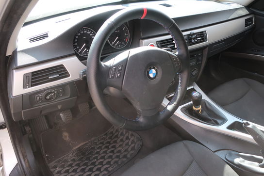 Personbil BMW 3er-serie, 381 l 