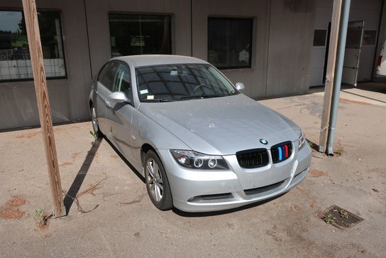 Personbil BMW 3er-serie, 381 l 