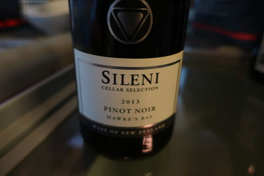 3 flasker rødvin SILENI pinot noir