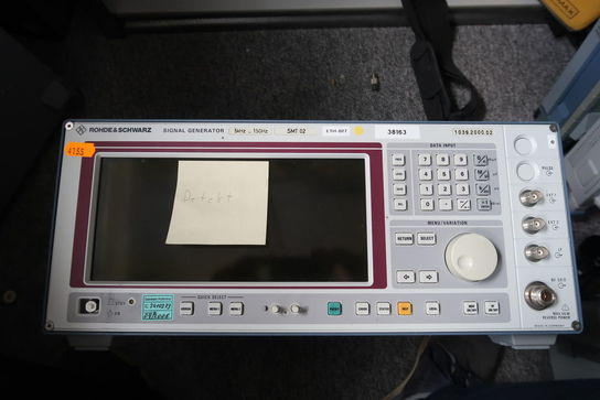 Signal generator ROHDE & SCHWARZ (defekt)