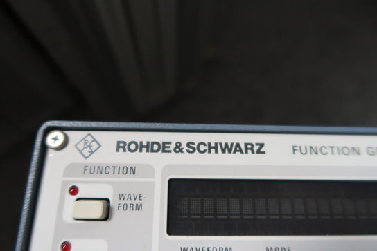 Function Generator ROHDE & SCHWARZ