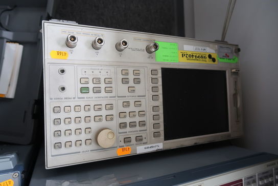 Network Analyzer HP 8753E