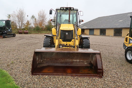 Gummihjulslæsser, New Holland B110C