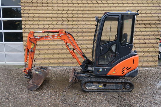 Minigraver, Hitachi ZX18